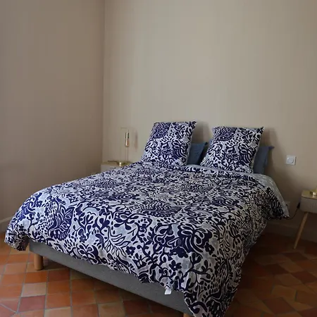 Les De La Monerie بيت للعطل