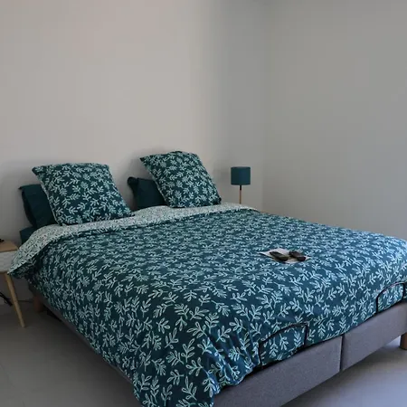 Les De La Monerie بيت للعطل